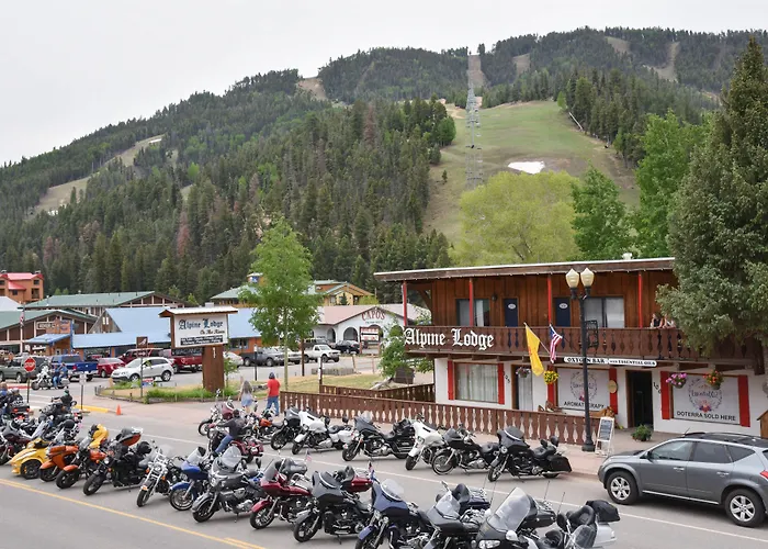 Alpine Lodge Red River