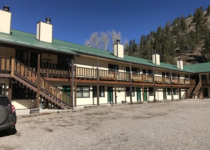 Ponderosa Lodge Ascend Collection
